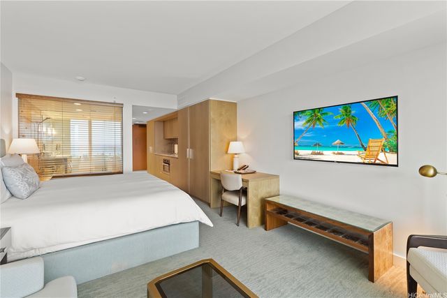 383 Kalaimoku Street E1803, Honolulu, HI 96815