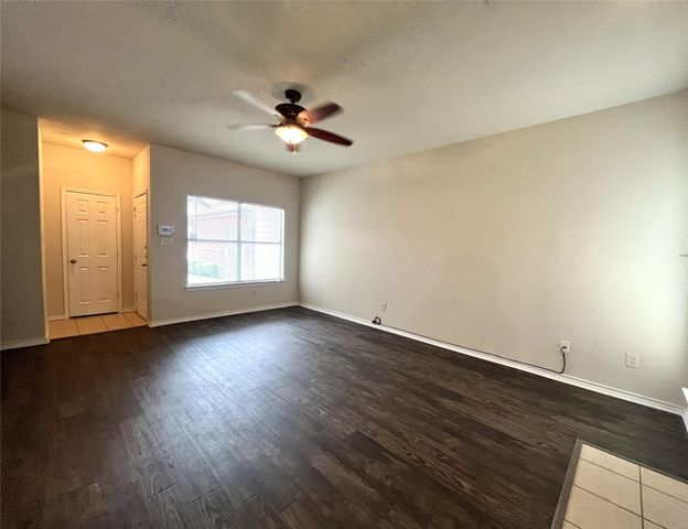 3259 Wexford, Garland, TX 75043