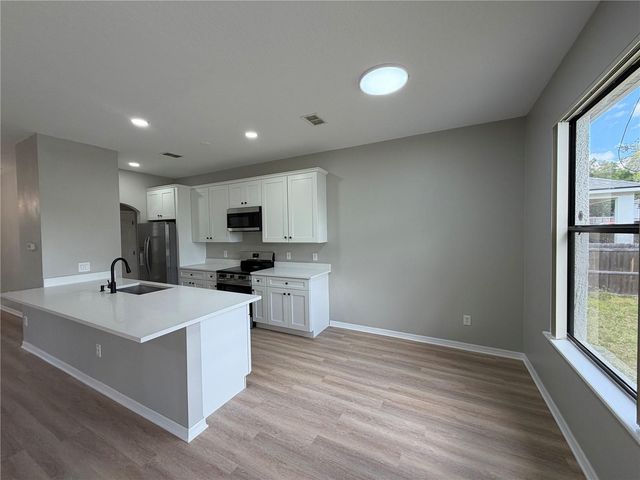 227 N JULIA AVENUE, Deland, FL 32720