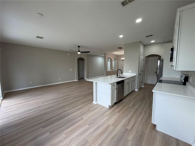 227 N JULIA AVENUE, Deland, FL 32720