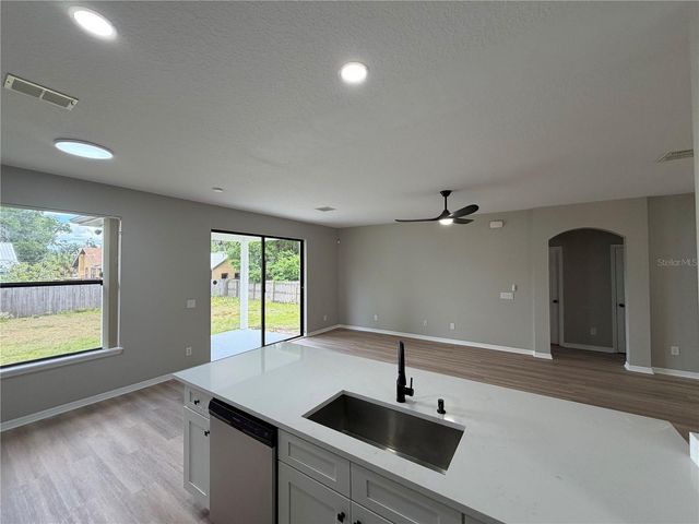 227 N JULIA AVENUE, Deland, FL 32720
