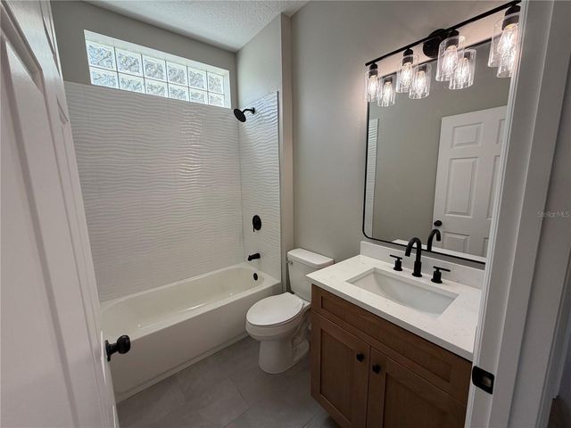 227 N JULIA AVENUE, Deland, FL 32720