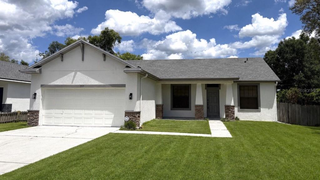 227 N JULIA AVENUE, Deland, FL 32720