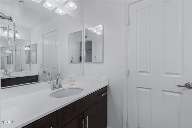 3027 N Oxnard Boulevard, Oxnard, CA 93036
