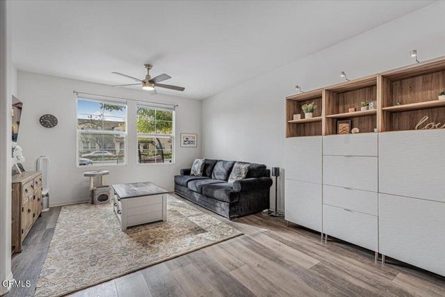 3027 N Oxnard Boulevard, Oxnard, CA 93036