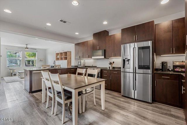 3027 N Oxnard Boulevard, Oxnard, CA 93036
