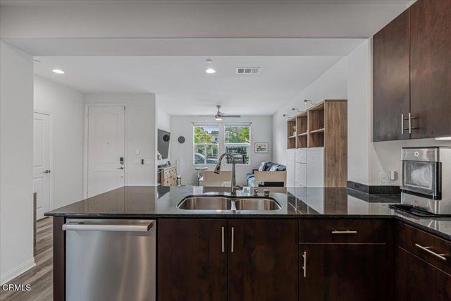 3027 N Oxnard Boulevard, Oxnard, CA 93036