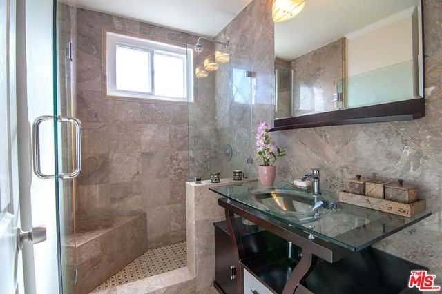 7735 Isis Avenue, Los Angeles, CA 90045