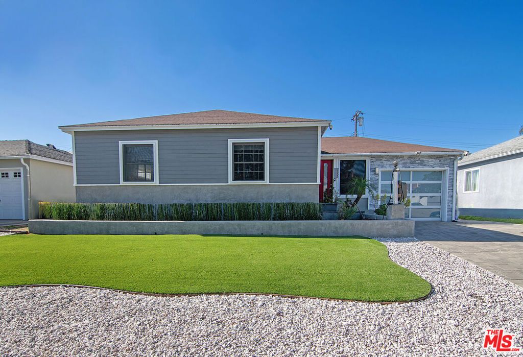 Image 3 of property listing at 7735 Isis Avenue, Los Angeles, CA 90045