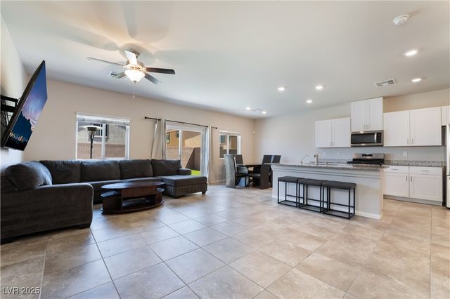 9174 Rolling Sky Drive, Las Vegas, NV 89178
