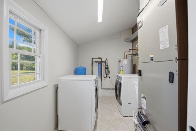 15630 EDGEGROVE RD, Hillsborough, VA 20132