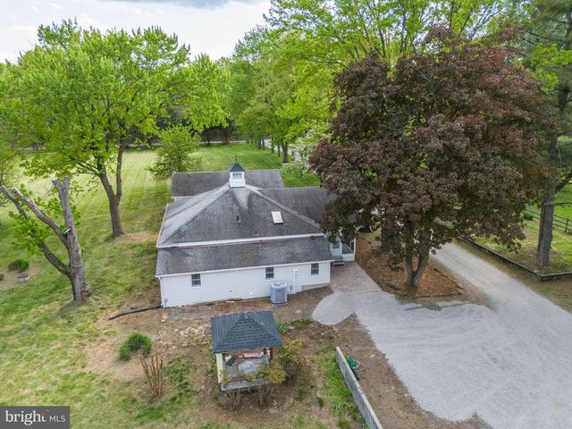 15630 EDGEGROVE RD, Hillsborough, VA 20132