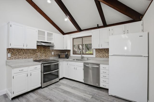 15630 EDGEGROVE RD, Hillsborough, VA 20132