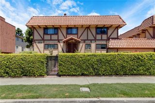 5834 Etiwanda Avenue 7, Tarzana, CA 91356
