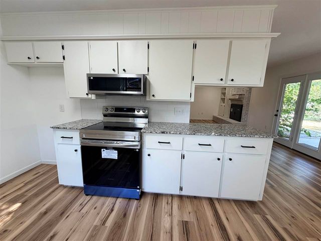 7122 NW Birch Pl, Lawton, OK 73505
