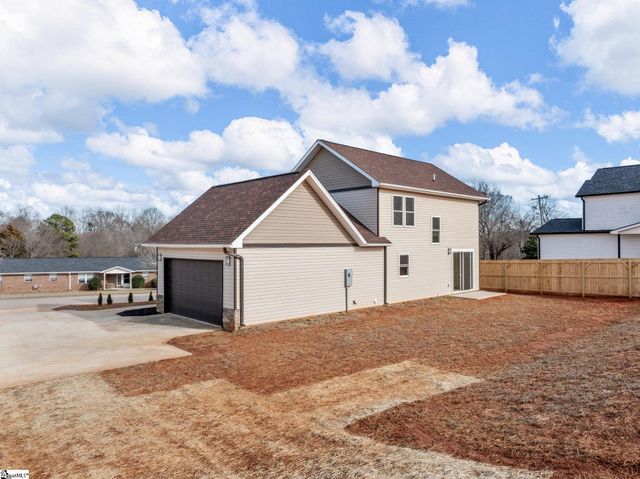 224 W Clark Road, Inman, SC 29349