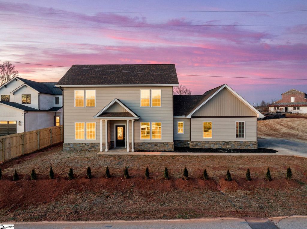 224 W Clark Road, Inman, SC 29349