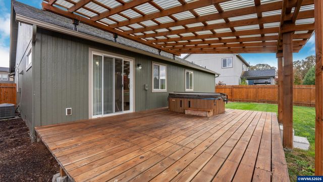 3847 Gusty Pl NE, Albany, OR 97322
