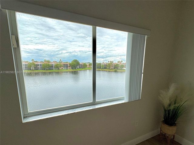 7647 Southampton Ter 304, Tamarac, FL 33321