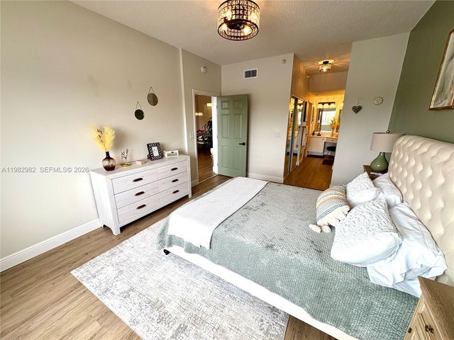 7647 Southampton Ter 304, Tamarac, FL 33321