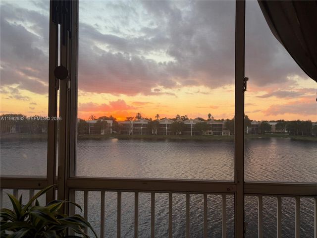 7647 Southampton Ter 304, Tamarac, FL 33321