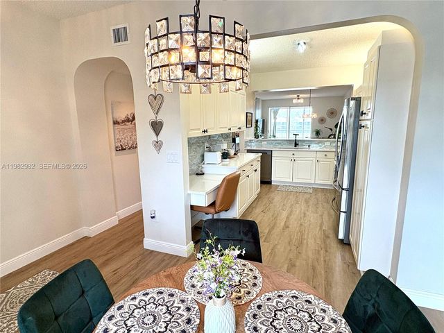 7647 Southampton Ter 304, Tamarac, FL 33321