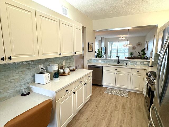 7647 Southampton Ter 304, Tamarac, FL 33321