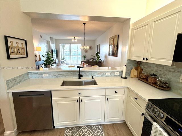 7647 Southampton Ter 304, Tamarac, FL 33321