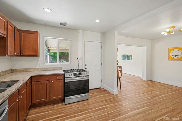 931 Tucson Street, Aurora, CO 80011