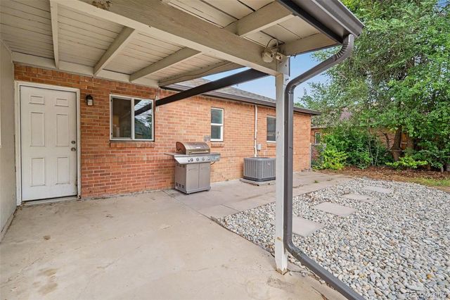 931 Tucson Street, Aurora, CO 80011
