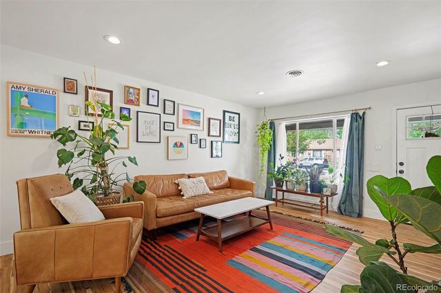 931 Tucson Street, Aurora, CO 80011