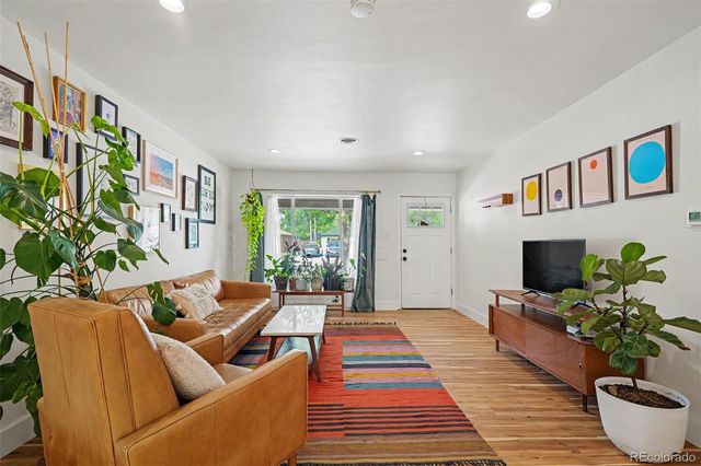 931 Tucson Street, Aurora, CO 80011