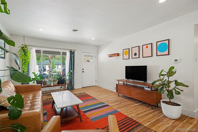 931 Tucson Street, Aurora, CO 80011
