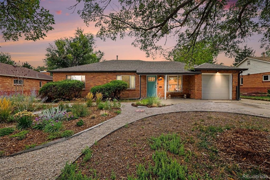 931 Tucson Street, Aurora, CO 80011