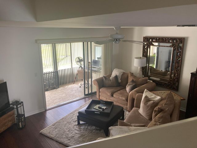 6117 SE Georgetown Place, Hobe Sound, FL 33455