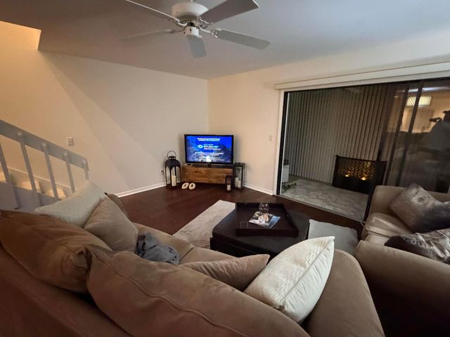 6117 SE Georgetown Place, Hobe Sound, FL 33455