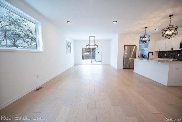 3351 Cummings Avenue, Royal Oak, MI 48073