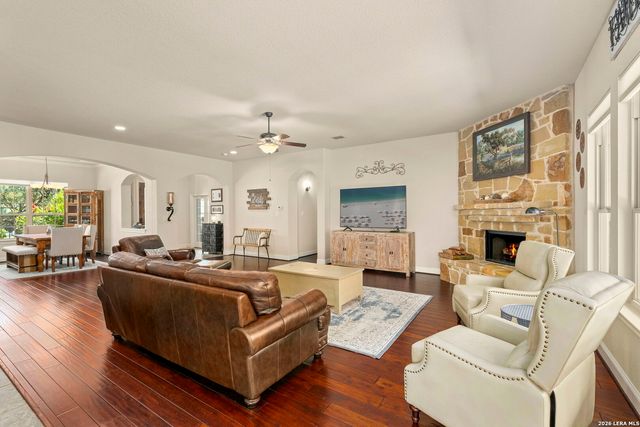 8419 SILENT CRK, San Antonio, TX 78255