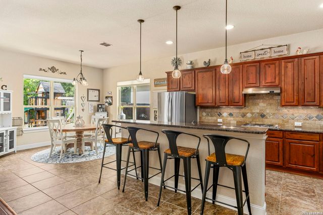 8419 SILENT CRK, San Antonio, TX 78255