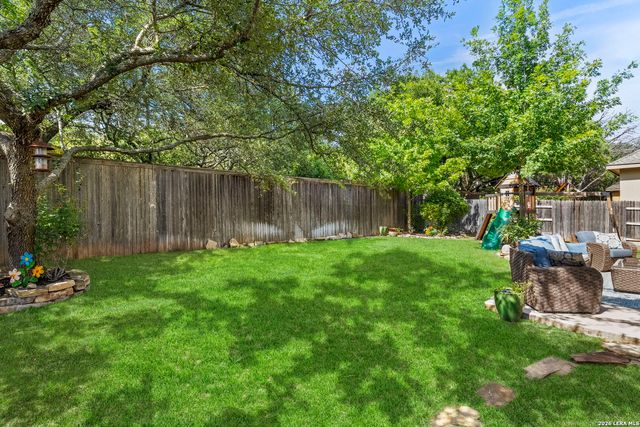8419 SILENT CRK, San Antonio, TX 78255