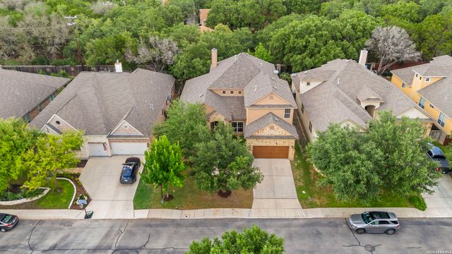 8419 SILENT CRK, San Antonio, TX 78255