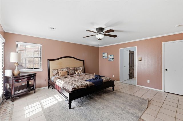 919 Green Hills Road, Duncanville, TX 75137