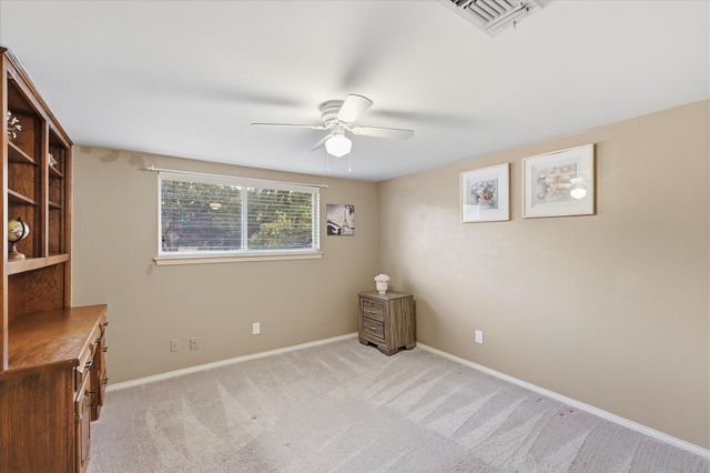 919 Green Hills Road, Duncanville, TX 75137