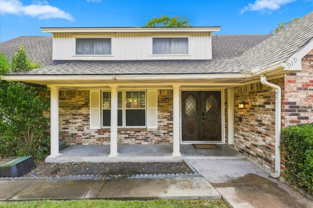 919 Green Hills Road, Duncanville, TX 75137