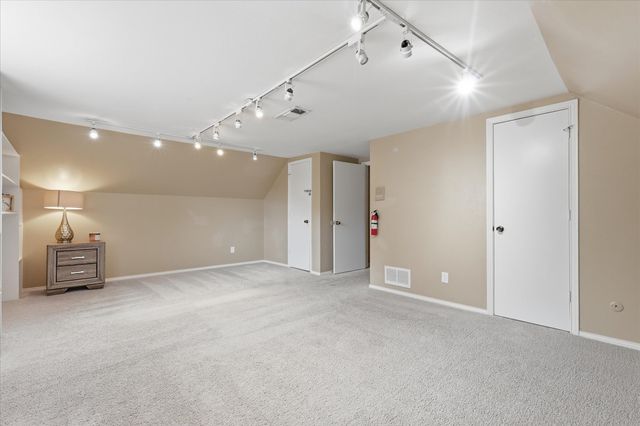 919 Green Hills Road, Duncanville, TX 75137