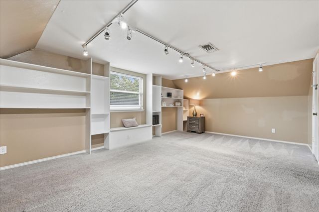 919 Green Hills Road, Duncanville, TX 75137