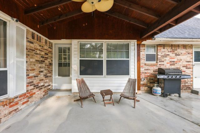919 Green Hills Road, Duncanville, TX 75137