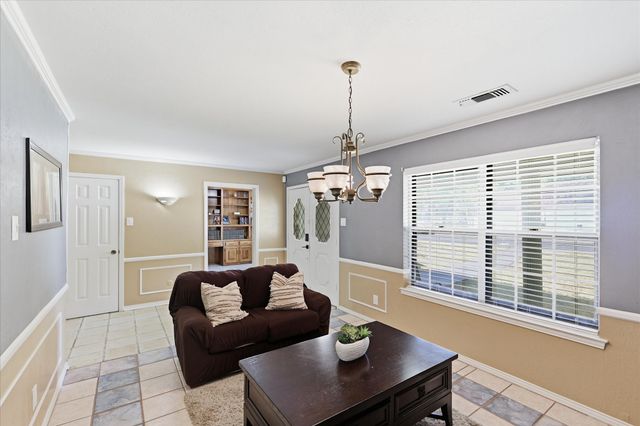 919 Green Hills Road, Duncanville, TX 75137
