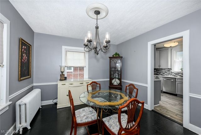 1390 Delia Avenue, Akron, OH 44320