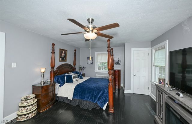 1390 Delia Avenue, Akron, OH 44320